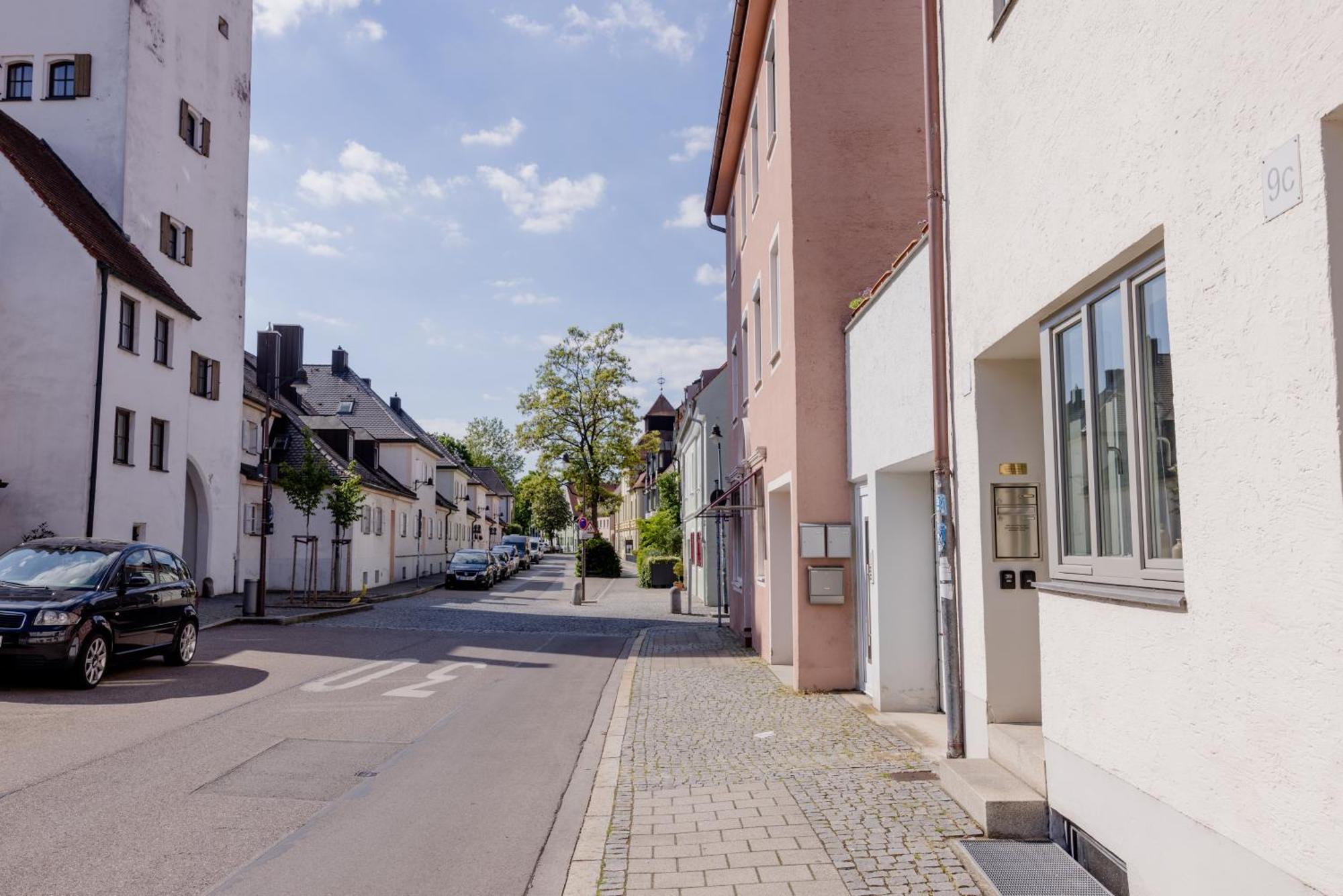 Lumen Homes - Altstadt-Studio Direkt Im Zentrum, Kueche, Netflix, Oeffentlicher Parkplatz Ums Eck Ингольштадт Экстерьер фото