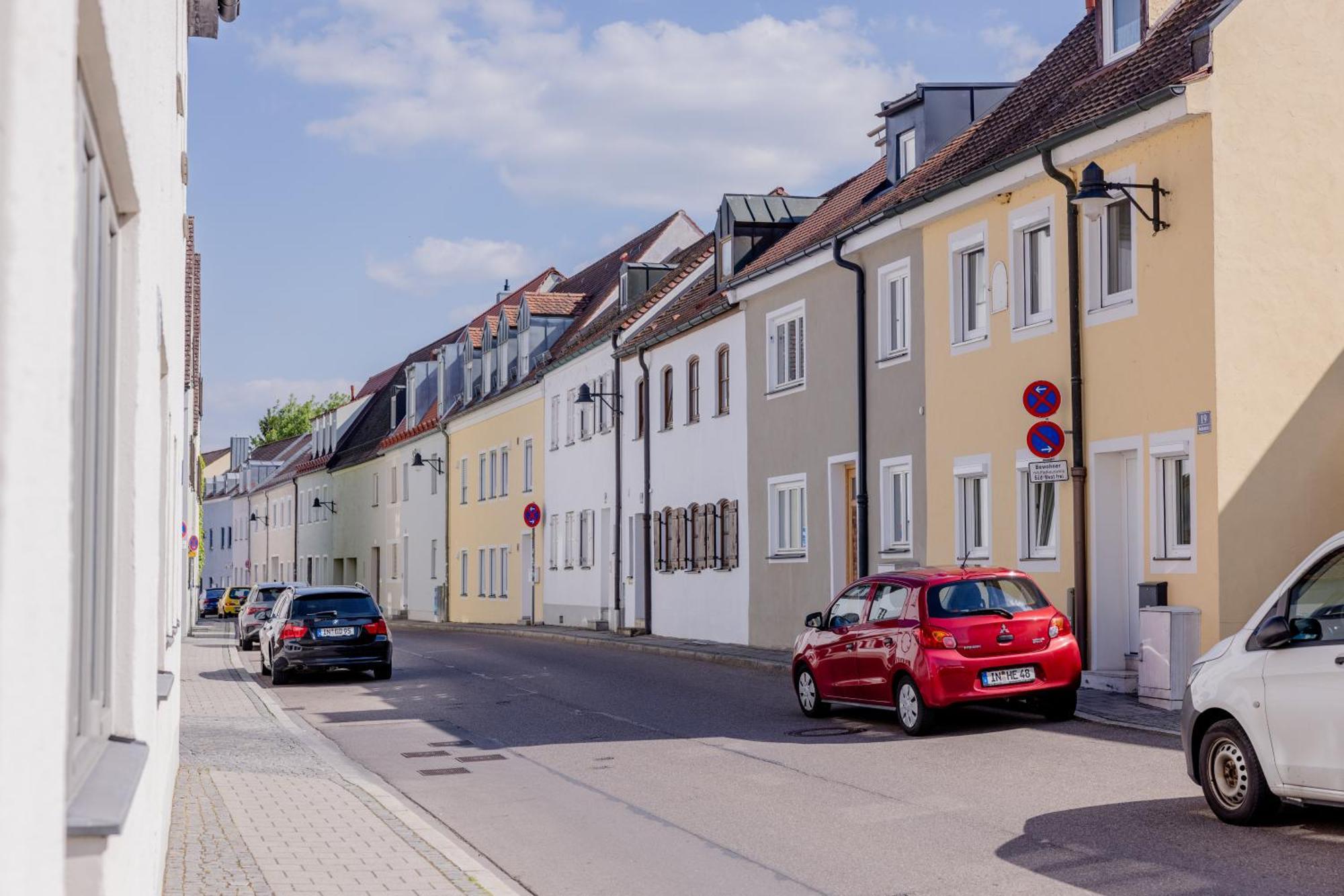 Lumen Homes - Altstadt-Studio Direkt Im Zentrum, Kueche, Netflix, Oeffentlicher Parkplatz Ums Eck Ингольштадт Экстерьер фото