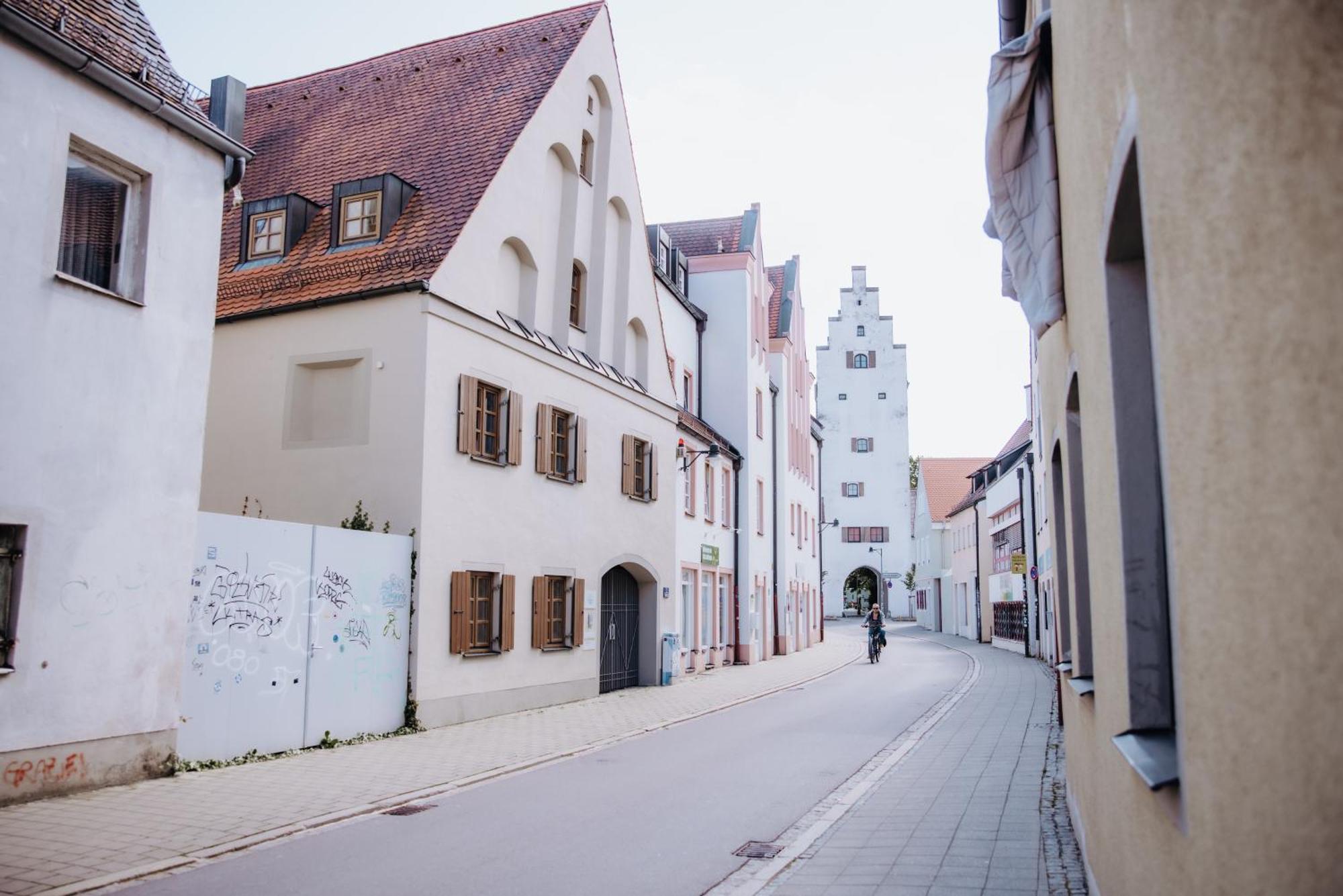 Lumen Homes - Altstadt-Studio Direkt Im Zentrum, Kueche, Netflix, Oeffentlicher Parkplatz Ums Eck Ингольштадт Экстерьер фото